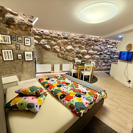 Six Apartment Simona Vilnius Ngoại thất bức ảnh